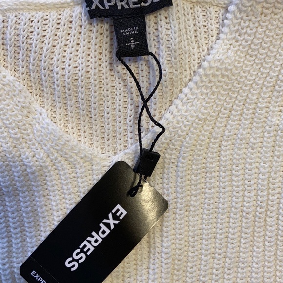 Express Women’s Top - Picture 3 of 11